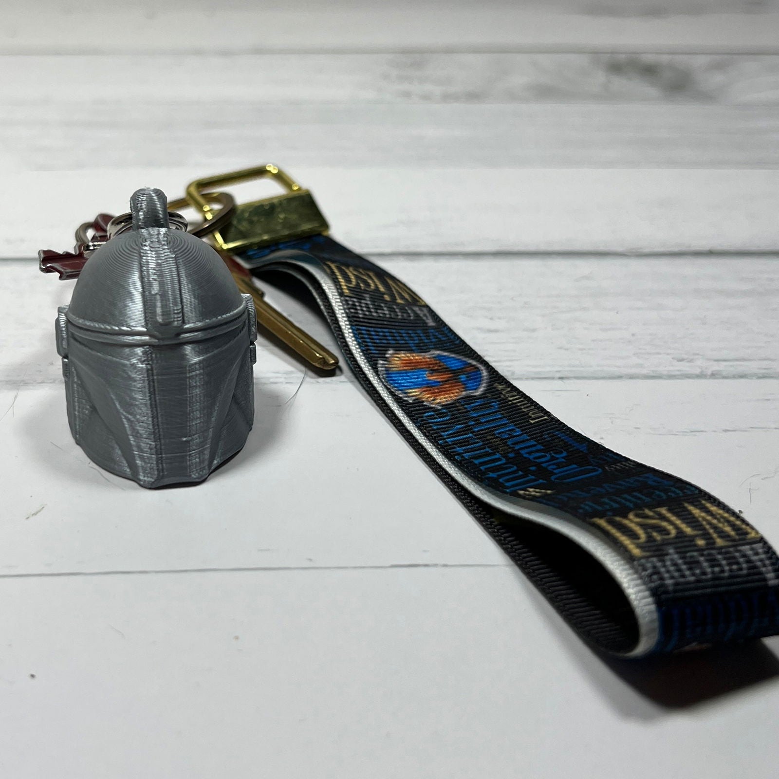 Mando Helmet Keychain - The Printable Dragon